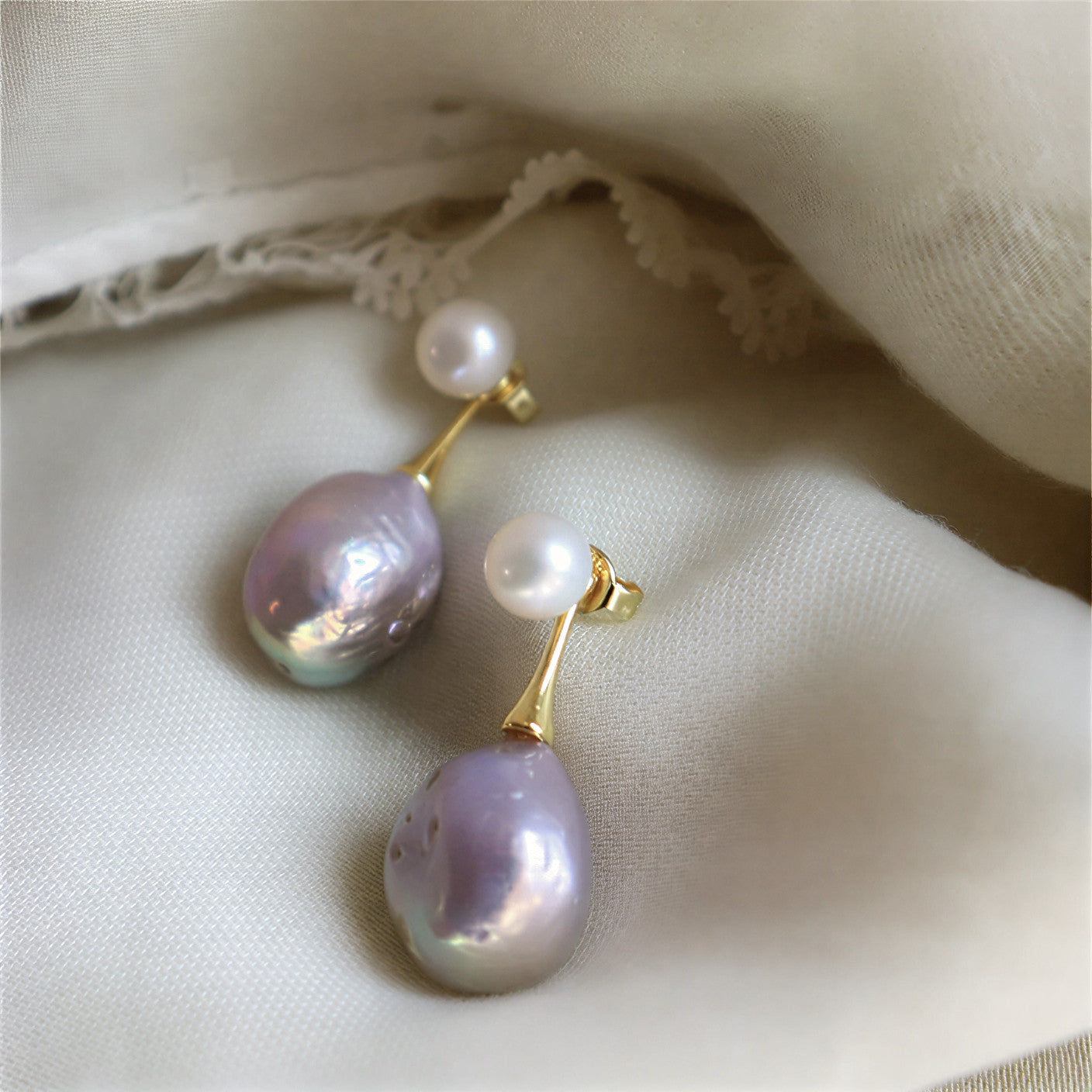Exquisite Lilac Pearl Earrings